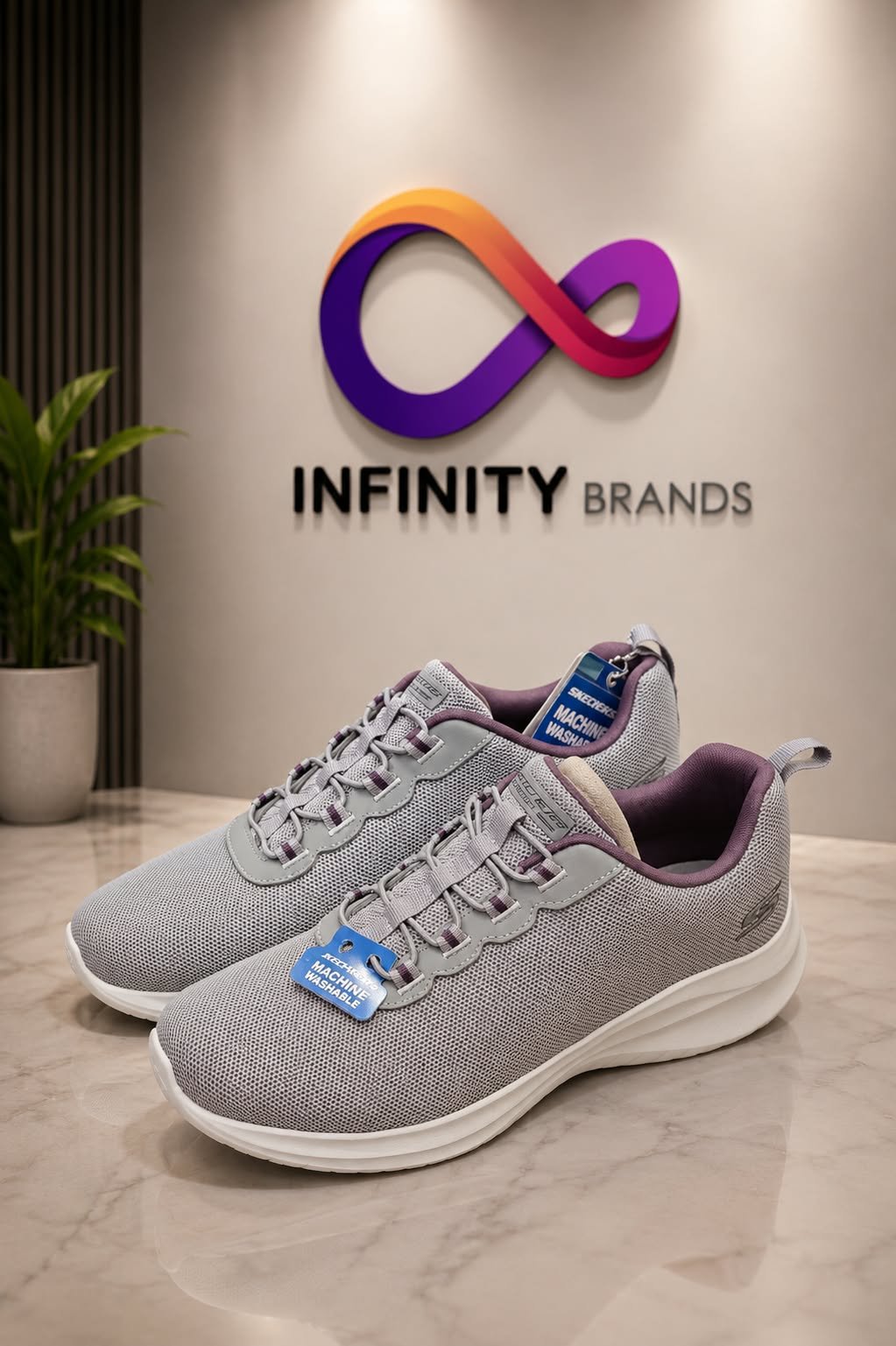 حذاء Skechers حريمي رمادي وموف مقاس 38.5
