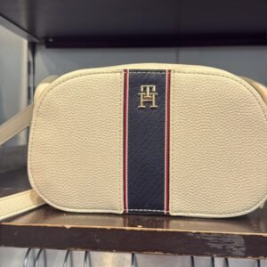 شنطة Tommy Hilfiger حريمي كروس أوف وايت بشريط كحلي